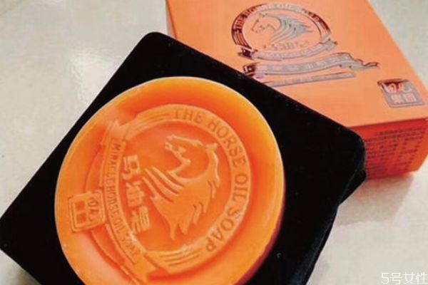 馬油皂和洗面奶哪個先用后用 馬油皂適合什么人用 馬油皂和洗面奶哪個先用后用 馬油皂適合什么人用