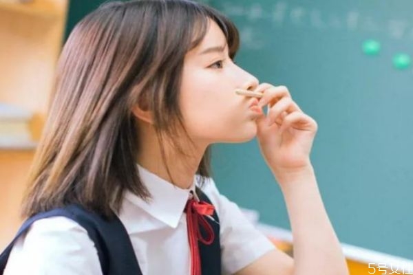 怎么追悶騷的女生 如何追悶騷女 怎么追悶騷的女生 如何追悶騷女