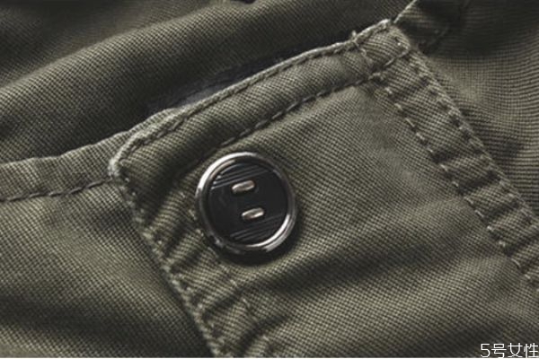 軍大衣怎么進(jìn)行清洗 老式軍大衣怎么洗 軍大衣怎么進(jìn)行清洗 老式軍大衣怎么洗