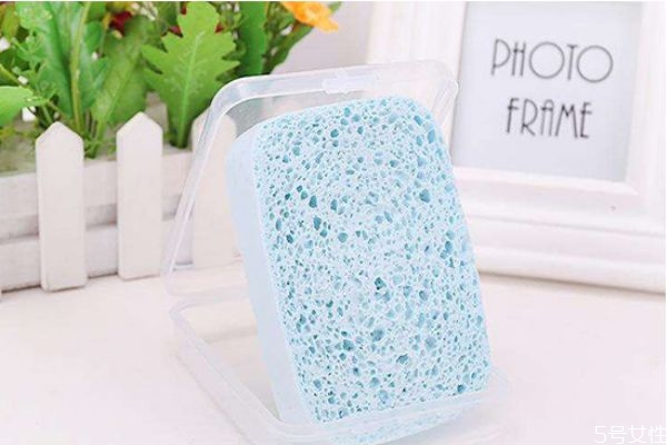 洗臉撲好還是手洗臉好 洗臉撲使用注意事項(xiàng) 洗臉撲好還是手洗臉好 洗臉撲使用注意事項(xiàng)