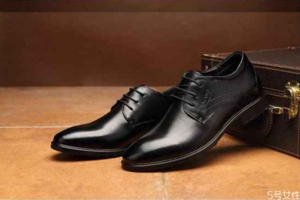 奧康屬于什么檔次 奧康和意爾康哪個耐穿 奧康屬于什么檔次 奧康和意爾康哪個耐穿