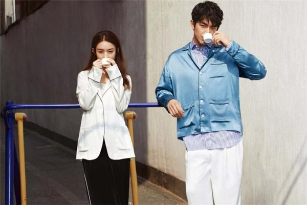 結(jié)婚該不該需要物質(zhì)基礎(chǔ) 沒(méi)有物質(zhì)基礎(chǔ)能結(jié)婚嗎 結(jié)婚該不該需要物質(zhì)基礎(chǔ) 沒(méi)有物質(zhì)基礎(chǔ)能結(jié)婚嗎