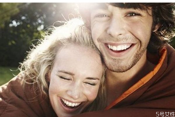 什么是愛情曖昧期呢 愛情曖昧期應(yīng)該怎么挑明呢 什么是愛情曖昧期呢 愛情曖昧期應(yīng)該怎么挑明呢