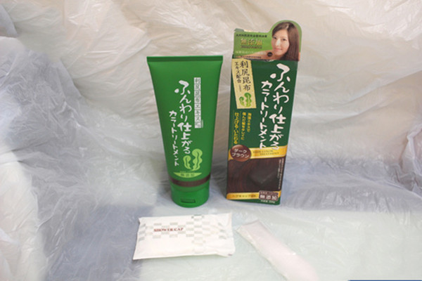 使用免蒸焗油膏要注意什么 焗油和染發(fā)有什么區(qū)別 使用免蒸焗油膏要注意什么 焗油和染發(fā)有什么區(qū)別