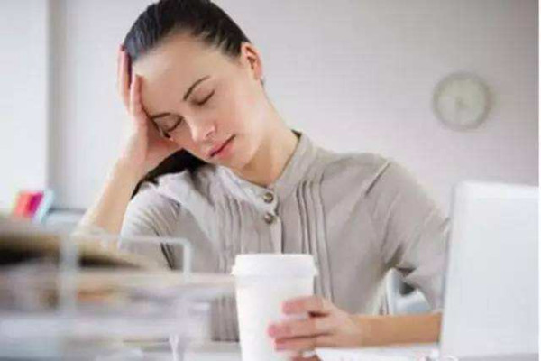 為什么會(huì)口干舌燥 口感舌燥是什么原因 為什么會(huì)口干舌燥 口感舌燥是什么原因