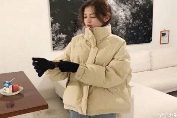 棉服怎么穿搭 棉服下面怎么搭配 棉服怎么穿搭 棉服下面怎么搭配