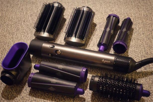 戴森卷發(fā)棒多少錢 戴森卷發(fā)棒為什么那么貴 戴森卷發(fā)棒多少錢 戴森卷發(fā)棒為什么那么貴