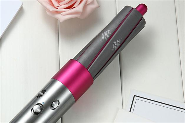 戴森卷發(fā)棒會燙手嗎 戴森卷發(fā)棒一鍵冷風要一直按著嗎 戴森卷發(fā)棒會燙手嗎 戴森卷發(fā)棒一鍵冷風要一直按著嗎