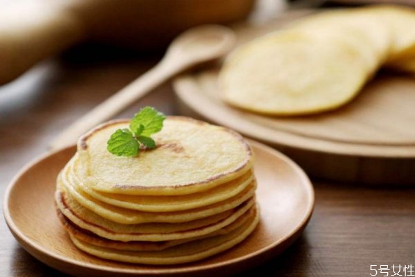 寶寶早餐餅做法有什么呢 如何簡單做寶寶的早餐餅呢 寶寶早餐餅做法有什么呢 如何簡單做寶寶的早餐餅呢