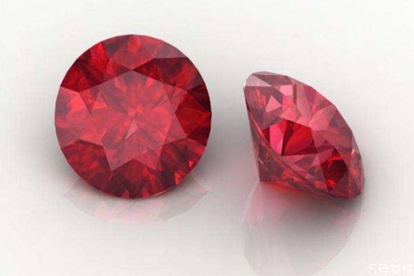 紅寶石與紅碧璽哪個比較好 紅寶石和碧璽的區(qū)別 紅寶石與紅碧璽哪個比較好 紅寶石和碧璽的區(qū)別