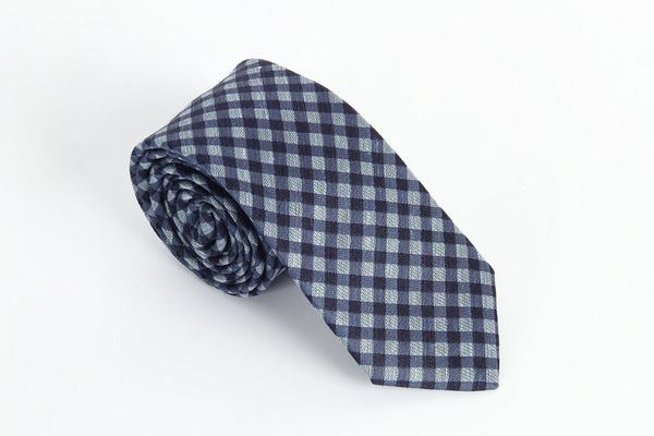 蠶絲領(lǐng)帶清洗的注意事項(xiàng) 領(lǐng)帶變形了怎么辦 蠶絲領(lǐng)帶清洗的注意事項(xiàng) 領(lǐng)帶變形了怎么辦