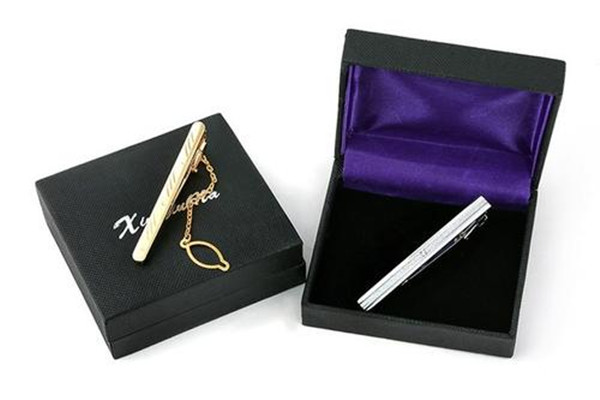 領(lǐng)帶夾怎么用 領(lǐng)帶夾夾在哪個位置合適 領(lǐng)帶夾怎么用 領(lǐng)帶夾夾在哪個位置合適