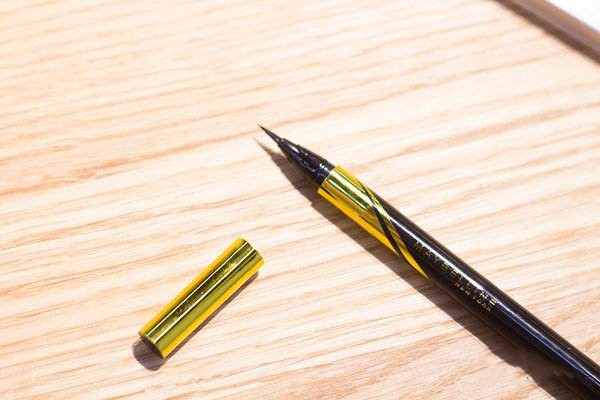 眼線液有哪些優(yōu)缺點(diǎn) 眼線液筆和眼線膠筆哪個(gè)好 眼線液有哪些優(yōu)缺點(diǎn) 眼線液筆和眼線膠筆哪個(gè)好