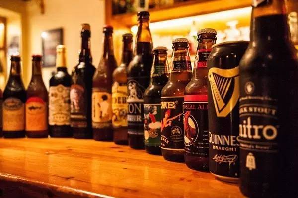 啤酒的保質(zhì)期一般多久 喝啤酒肚子脹怎么緩解 啤酒的保質(zhì)期一般多久 喝啤酒肚子脹怎么緩解