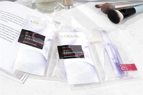 歐萊雅安瓶面膜和黑精華面膜哪個(gè)好 兩大面膜對比