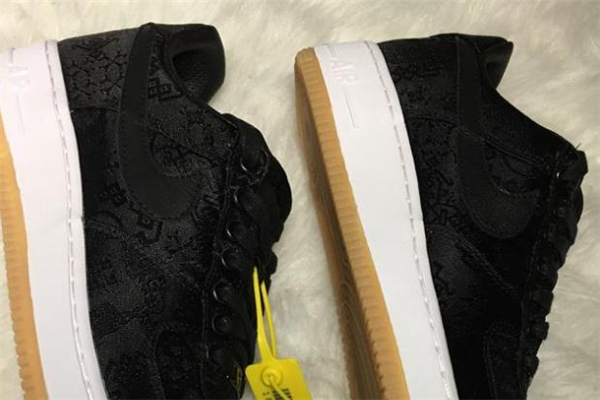 clot聯(lián)名af1黑色絲綢真假對(duì)比 clot空軍一號(hào)黑色絲綢真假 clot聯(lián)名af1黑色絲綢真假對(duì)比 clot空軍一號(hào)黑色絲綢真假