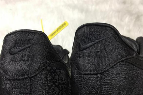 clot聯(lián)名af1黑色絲綢真假對(duì)比 clot空軍一號(hào)黑色絲綢真假 clot聯(lián)名af1黑色絲綢真假對(duì)比 clot空軍一號(hào)黑色絲綢真假