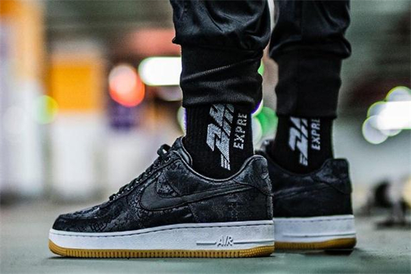 clot聯(lián)名af1黑色絲綢真假對(duì)比 clot空軍一號(hào)黑色絲綢真假 clot聯(lián)名af1黑色絲綢真假對(duì)比 clot空軍一號(hào)黑色絲綢真假