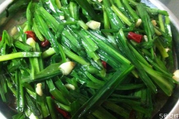 蒜苔有什么營養(yǎng)價值呢 吃蒜苔有什么好處 蒜苔有什么營養(yǎng)價值呢 吃蒜苔有什么好處