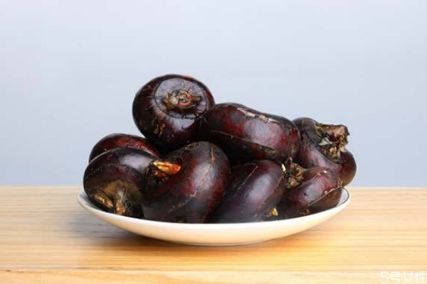 荸薺有什么營(yíng)養(yǎng)價(jià)值 吃荸薺的好處有什么 荸薺有什么營(yíng)養(yǎng)價(jià)值 吃荸薺的好處有什么