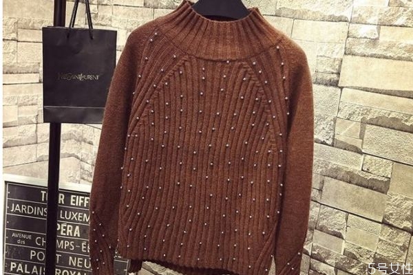 寬松毛衣適合胖人嗎 寬松毛衣怎么搭配呢 寬松毛衣適合胖人嗎 寬松毛衣怎么搭配呢