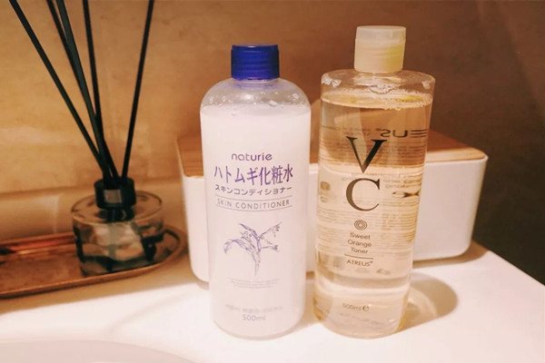 泰國vc水可以天天用嗎 泰國vc水白天用會(huì)變黑嗎 泰國vc水可以天天用嗎 泰國vc水白天用會(huì)變黑嗎