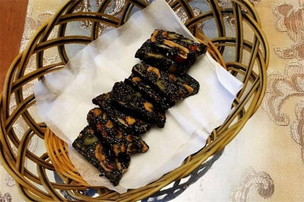 阿膠和驢膠有什么區(qū)別 阿膠和驢膠哪個(gè)補(bǔ)血效果好 阿膠和驢膠有什么區(qū)別 阿膠和驢膠哪個(gè)補(bǔ)血效果好