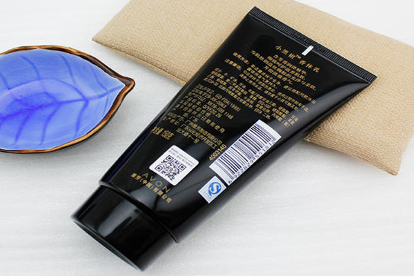 雅芳小黑裙適合什么年齡段 雅芳小黑裙主要成分是什么 雅芳小黑裙適合什么年齡段 雅芳小黑裙主要成分是什么