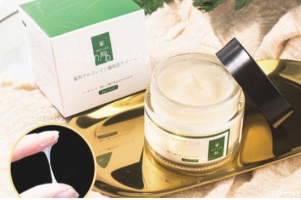 面霜什么時(shí)候擦 面霜白天用還是晚上 面霜什么時(shí)候擦 面霜白天用還是晚上