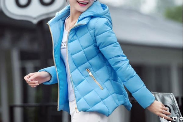 衣服有靜電貼身怎么辦 羽絨服衣服有靜電貼身怎么辦 衣服有靜電貼身怎么辦 羽絨服衣服有靜電貼身怎么辦