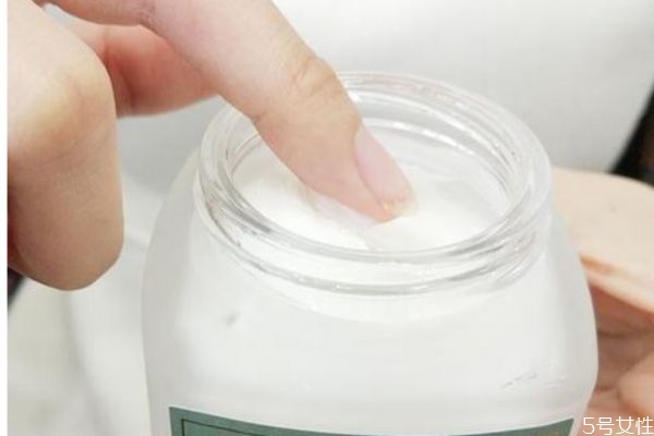 護膚品結冰了還能用嗎 護膚品結冰了怎么辦