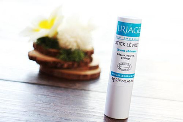 依泉舒慕適特潤滋潤唇膏功效 依泉舒慕適特潤滋潤唇膏效果如何 依泉舒慕適特潤滋潤唇膏功效 依泉舒慕適特潤滋潤唇膏效果如何