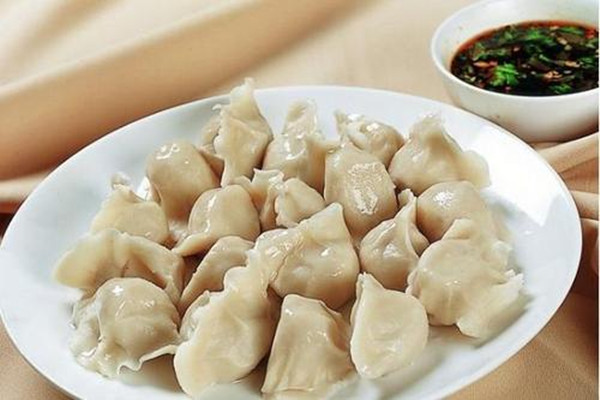 吃餃子的調料怎么調 餃子常見的吃法有哪些 吃餃子的調料怎么調 餃子常見的吃法有哪些