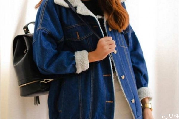 胖人忌諱穿什麼顏色的衣服 冬季顯瘦的衣服顏色 胖人忌諱穿什麼顏色的衣服 冬季顯瘦的衣服顏色