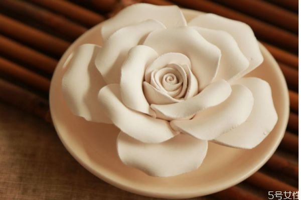 擴香石的使用方法 擴香石的使用注意事項 擴香石的使用方法 擴香石的使用注意事項