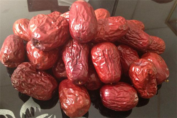 狗頭棗可以泡酒嗎 狗頭棗可以煲湯嗎 狗頭棗可以泡酒嗎 狗頭棗可以煲湯嗎