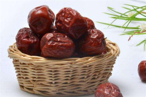狗頭棗是什么樣的 狗頭棗一天能吃幾個 狗頭棗是什么樣的 狗頭棗一天能吃幾個