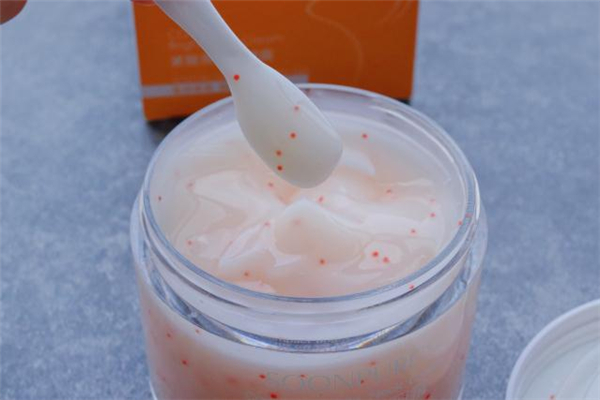 素萃頸霜怎么樣 素萃頸霜用完要洗嗎 素萃頸霜怎么樣 素萃頸霜用完要洗嗎