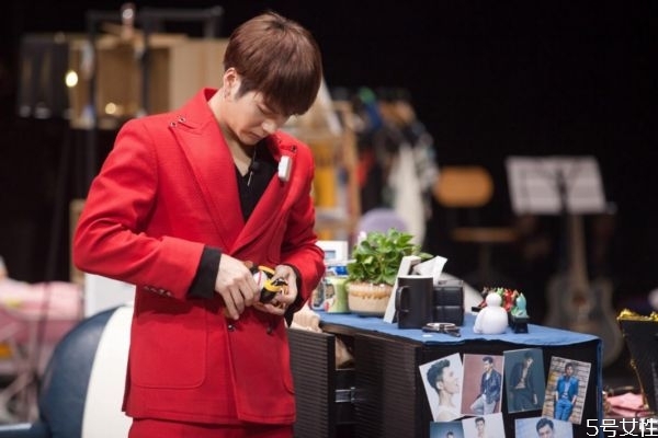 男生會希望女生買單嗎 戀愛中男女花錢原則 男生會希望女生買單嗎 戀愛中男女花錢原則