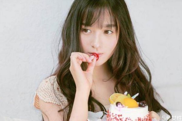 男生讓女生付錢心理 男生花女生的錢的心理 男生讓女生付錢心理 男生花女生的錢的心理