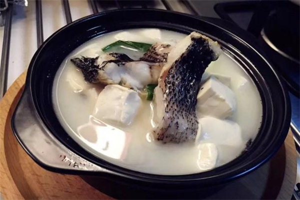 哺乳期可以吃黑魚嗎 坐月子可以吃黑魚嗎 哺乳期可以吃黑魚嗎 坐月子可以吃黑魚嗎