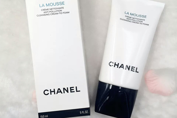 香奈兒山茶花洗面奶功效 香奈兒山茶花洗面奶適合什么膚質(zhì) 香奈兒山茶花洗面奶功效 香奈兒山茶花洗面奶適合什么膚質(zhì)