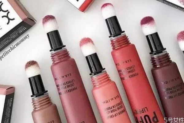 口紅涂不勻有渣怎么辦 口紅涂在唇上有渣子 口紅涂不勻有渣怎么辦 口紅涂在唇上有渣子