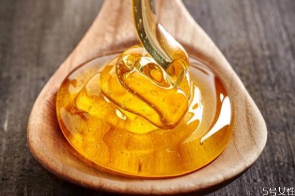 土蜂蜜有什么營(yíng)養(yǎng)價(jià)值 土蜂蜜一般多少錢(qián)一斤