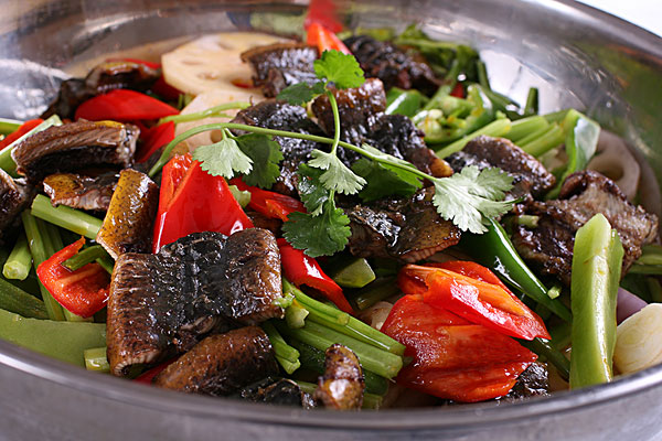 黃鱔怎么處理比較干凈 黃鱔怎么清洗才干凈 黃鱔怎么處理比較干凈 黃鱔怎么清洗才干凈