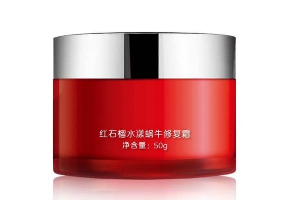 晚上擦面霜好嗎 晚上擦面霜會(huì)悶痘嗎 