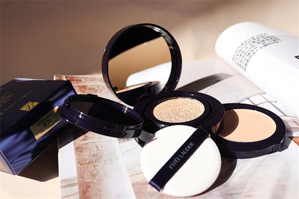 雅詩蘭黛沁水氣墊有替換裝嗎 沁水氣墊和tf氣墊哪個(gè)好用 雅詩蘭黛沁水氣墊有替換裝嗎 沁水氣墊和tf氣墊哪個(gè)好用