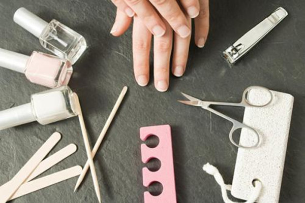 拔倒刺手腫了怎么辦 倒刺怎么處理不會腫 拔倒刺手腫了怎么辦 倒刺怎么處理不會腫