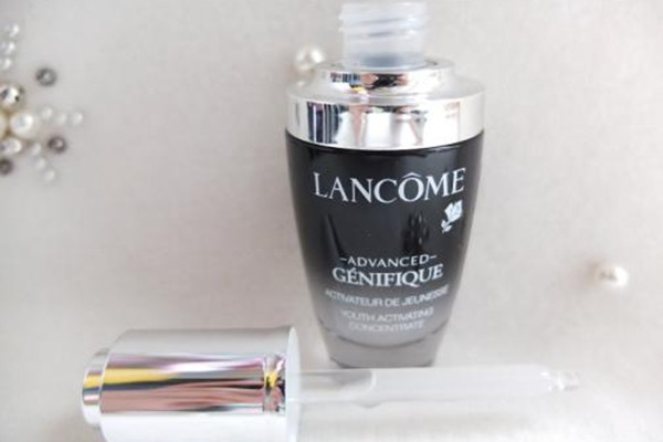 蘭蔻小黑瓶能去痘印嗎 蘭蔻小黑瓶能祛黑眼圈嗎 蘭蔻小黑瓶能去痘印嗎 蘭蔻小黑瓶能祛黑眼圈嗎