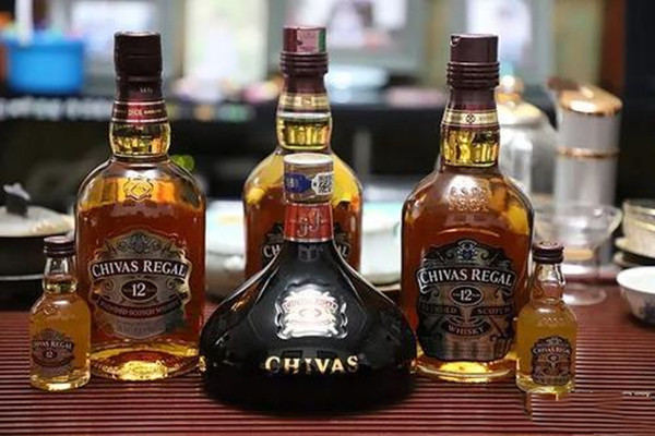 芝華士和威士忌是一樣的酒嗎 芝華士和威士忌哪個價格高 芝華士和威士忌是一樣的酒嗎 芝華士和威士忌哪個價格高